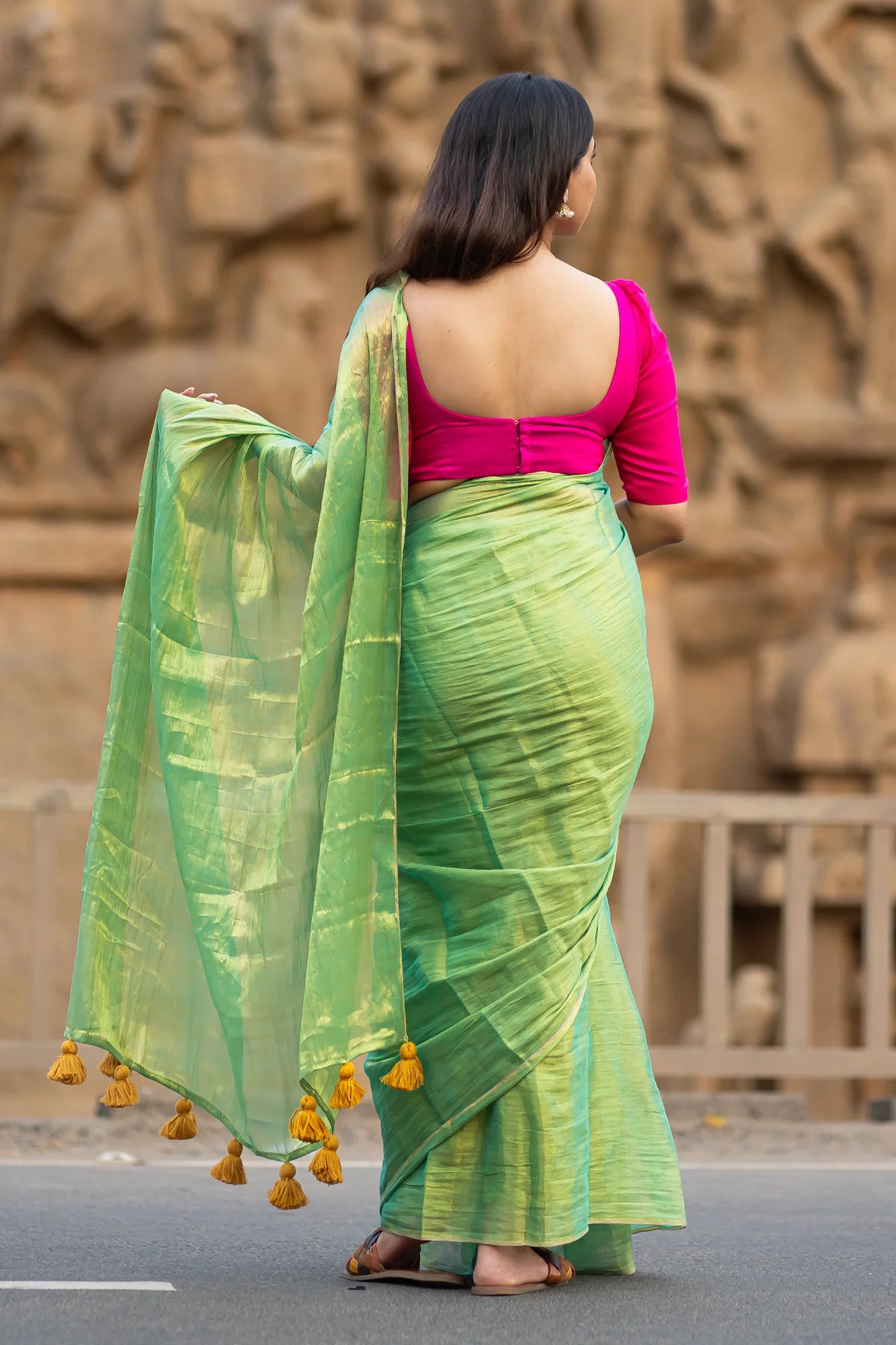 Aanshi Cotton Tissue Saree