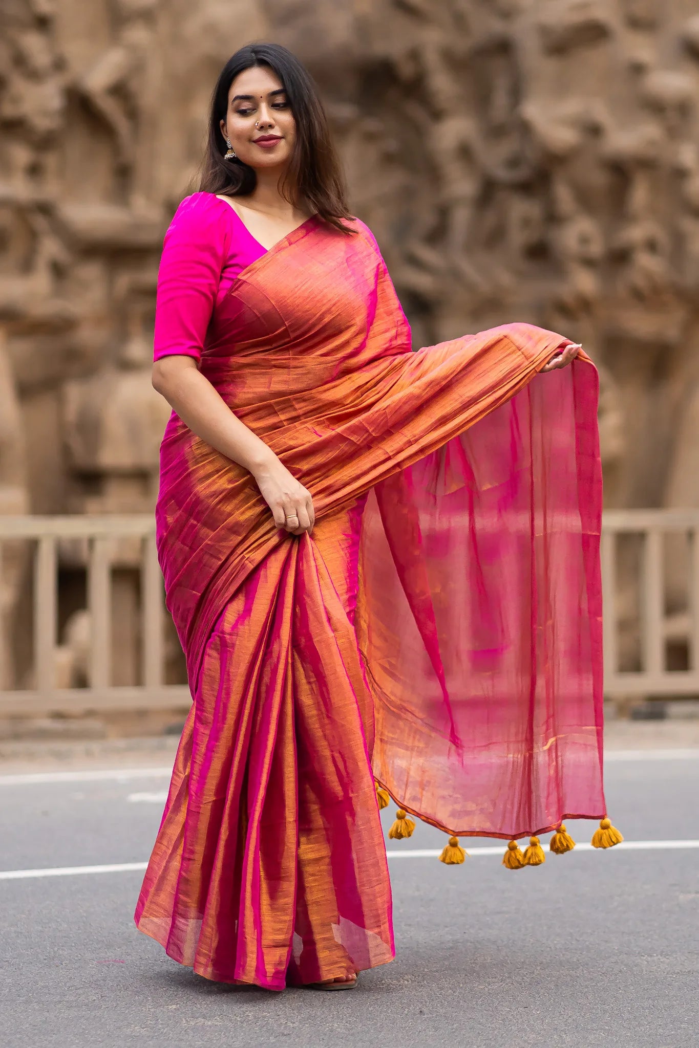 Aashvi-Golden-Pink-Cotton-Tissue-Saree