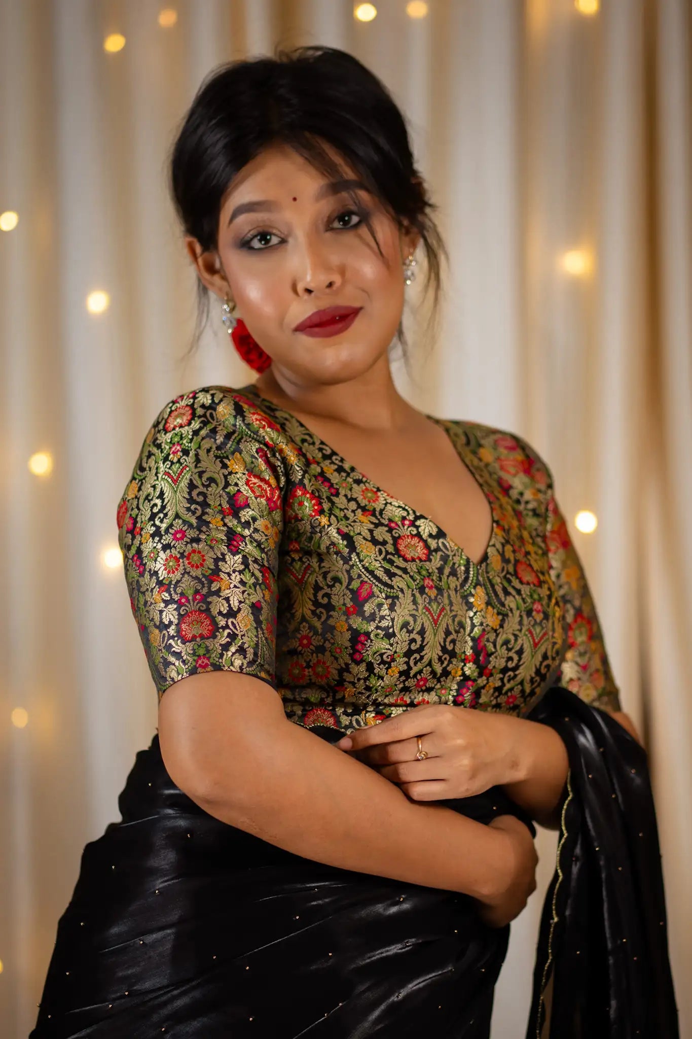 Black-Multicolor-V-Neck-Banarasi-Blouse-With-Sleeve-Readymade-Blouse-I-Love-Sarees