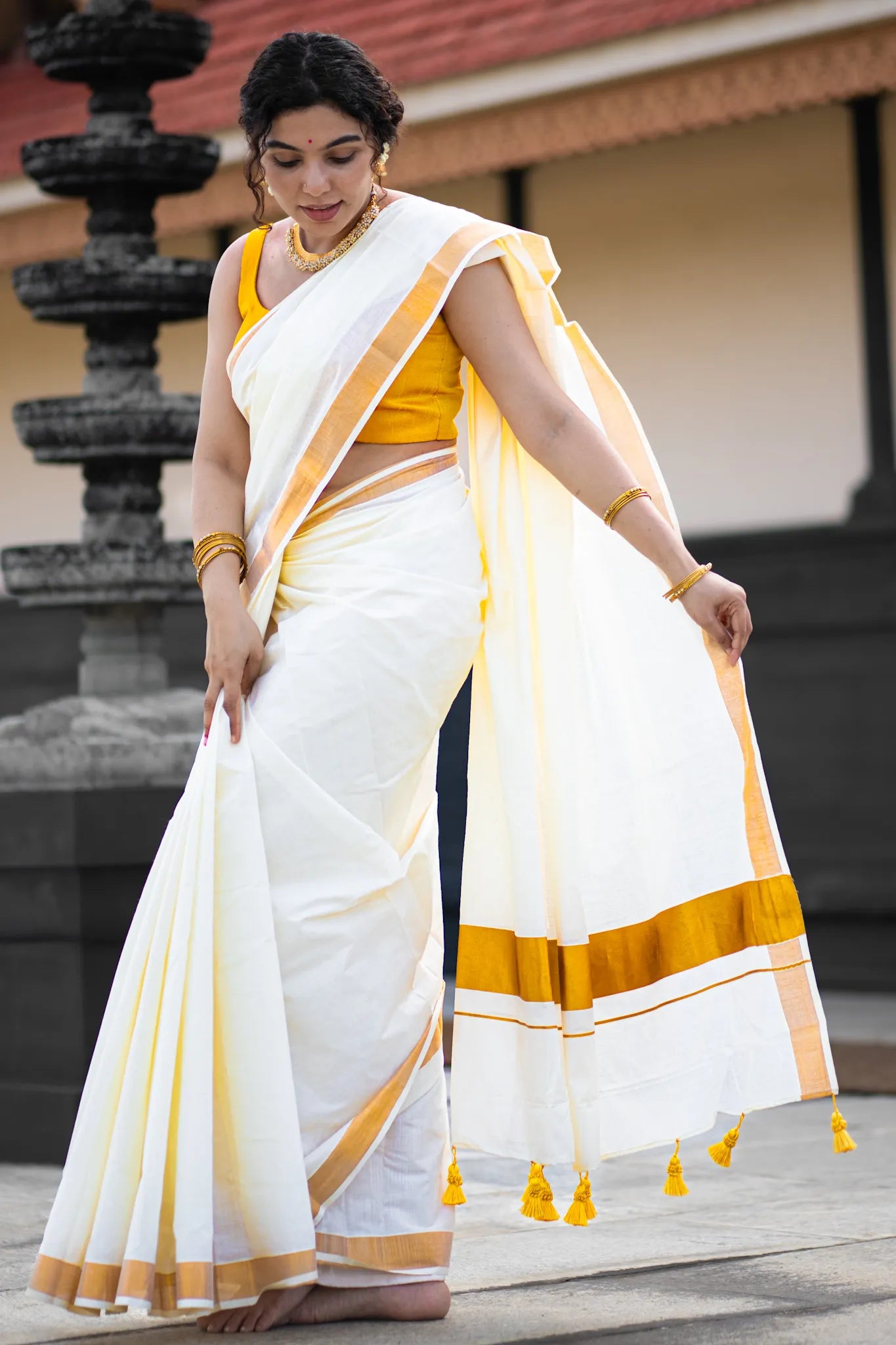 Dhathuvairi Kerala Kasavu Saree