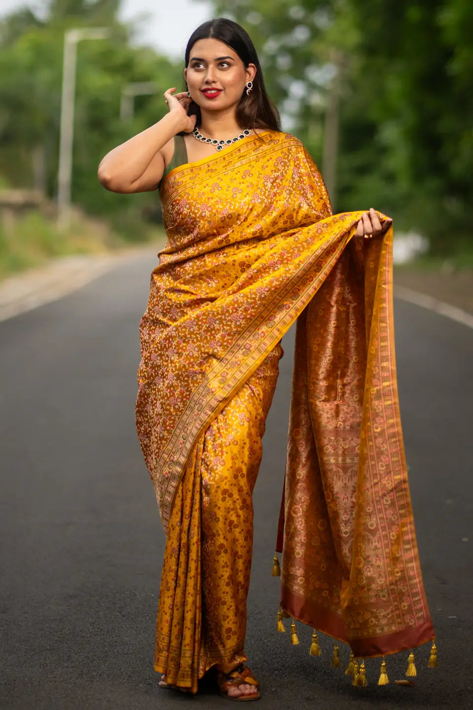 Floral-Turmeric-Yellow-Jamawar-Katan-Banarasi-Silk-Saree-I-Love-Sarees