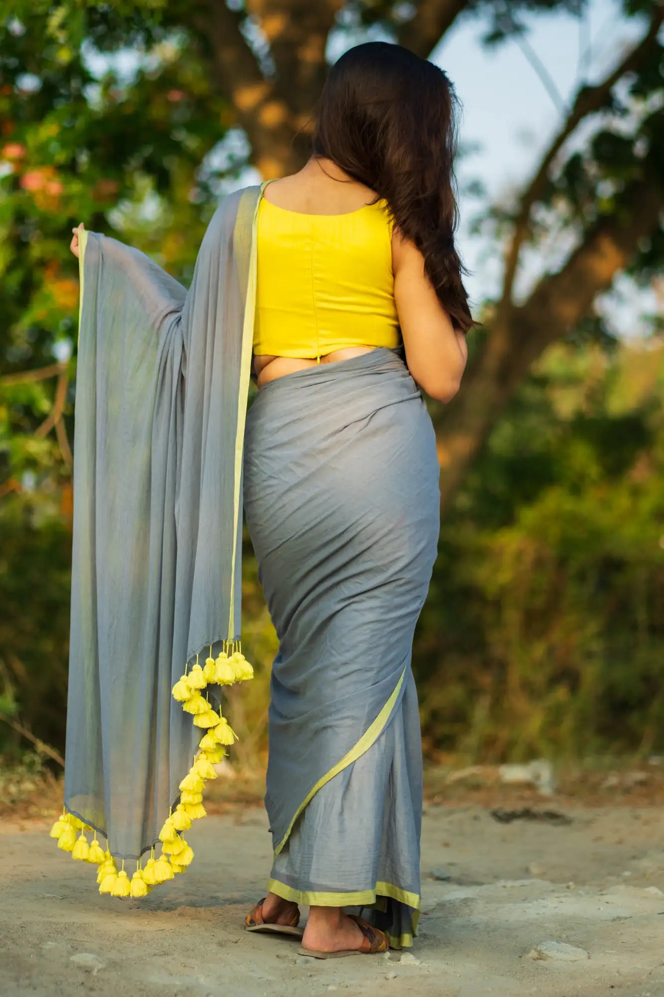 Echo of the Past Border Saree