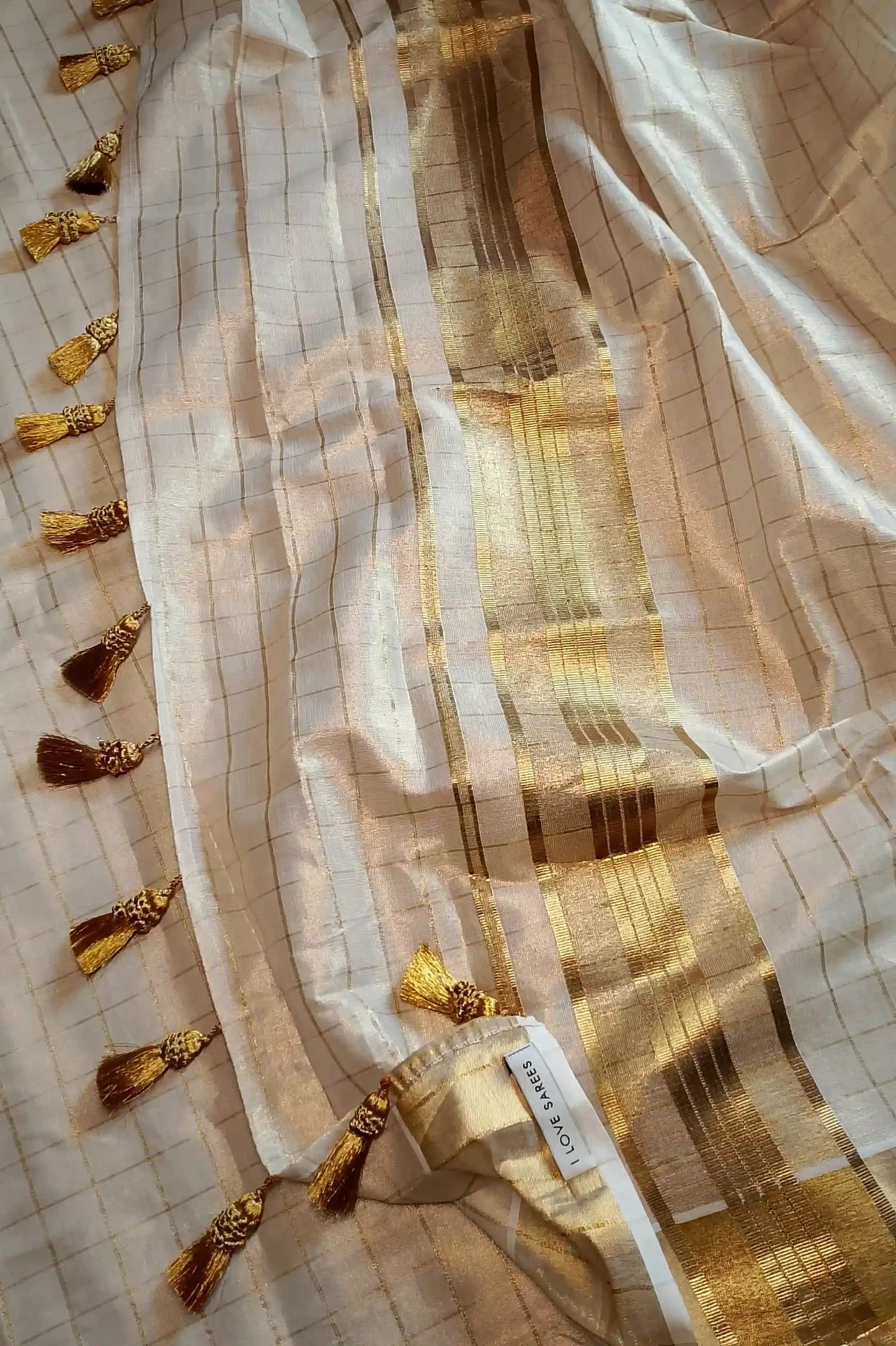 Anvitha Kerala Kasavu Tissue Saree