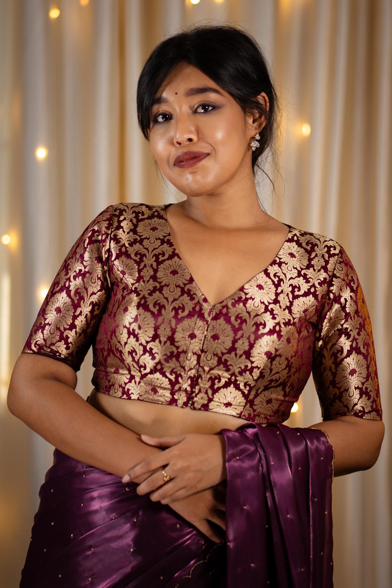 Maroon-V-Neck-Banarasi-Blouse-With-Sleeve-Readymade-Blouse-I-Love-Sarees