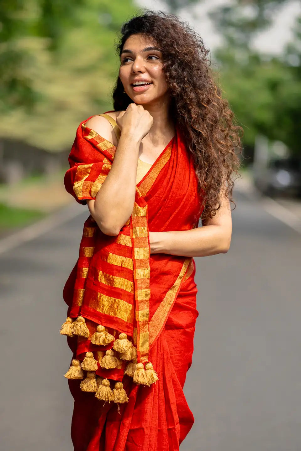 Snow Apple Linen Saree