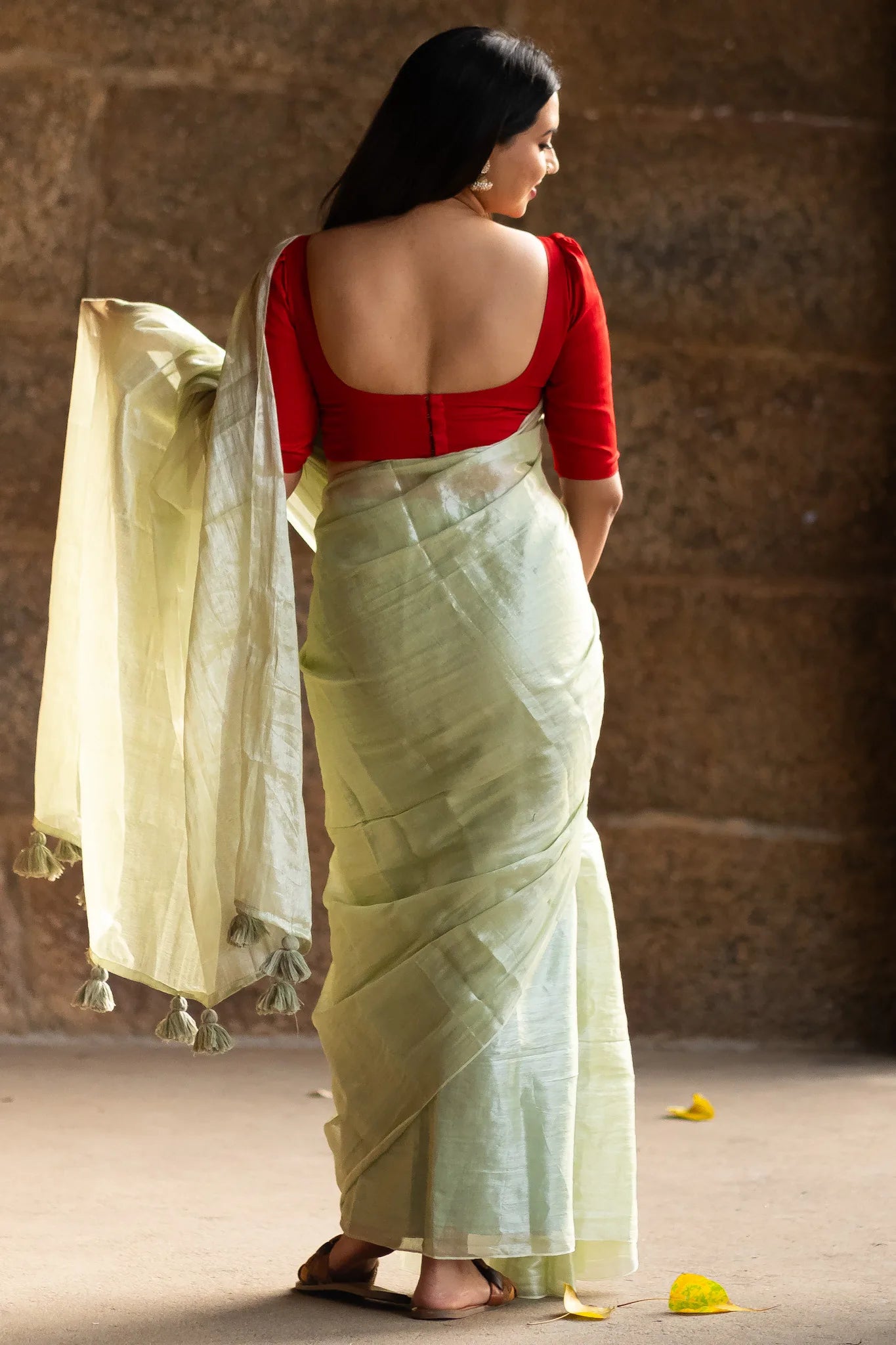 Urmi-Silver-Tissue-Cotton-Saree