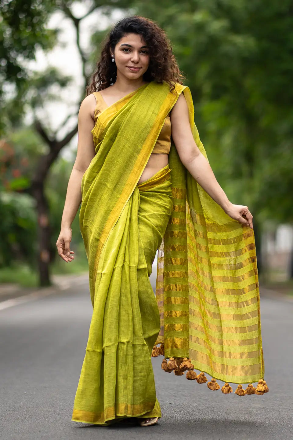Cypress Charm Linen Saree