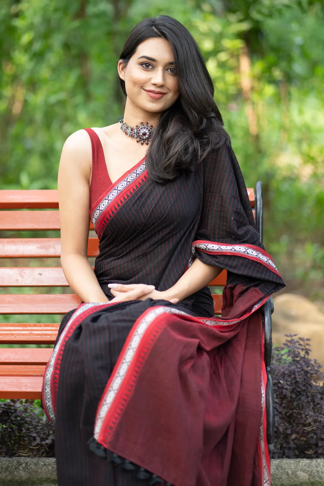Black Saree with Red Border - Handloom Cotton Saree - I Love Sarees
