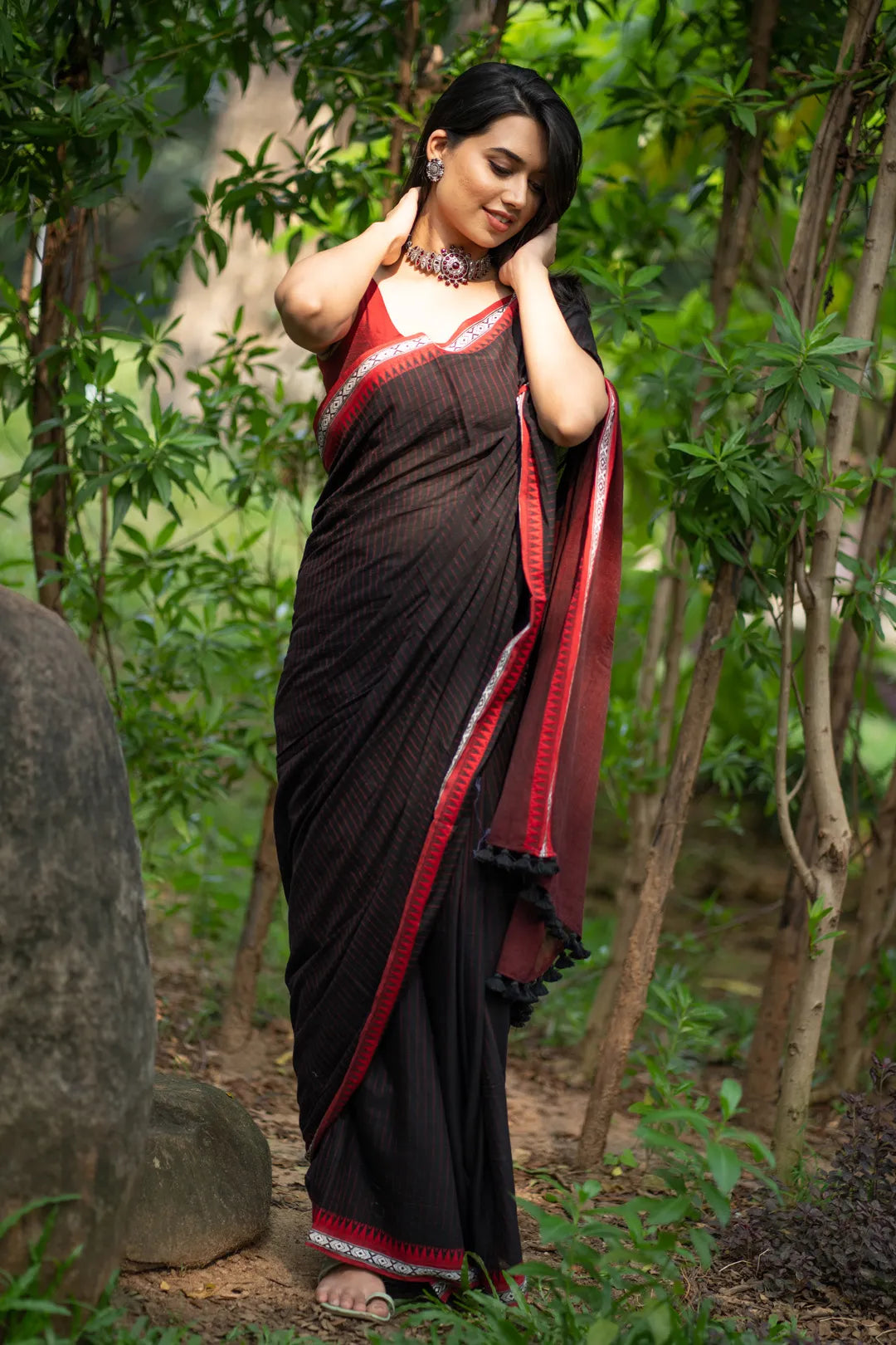 Black Saree with Red Border - Handloom Cotton Saree - I Love Sarees