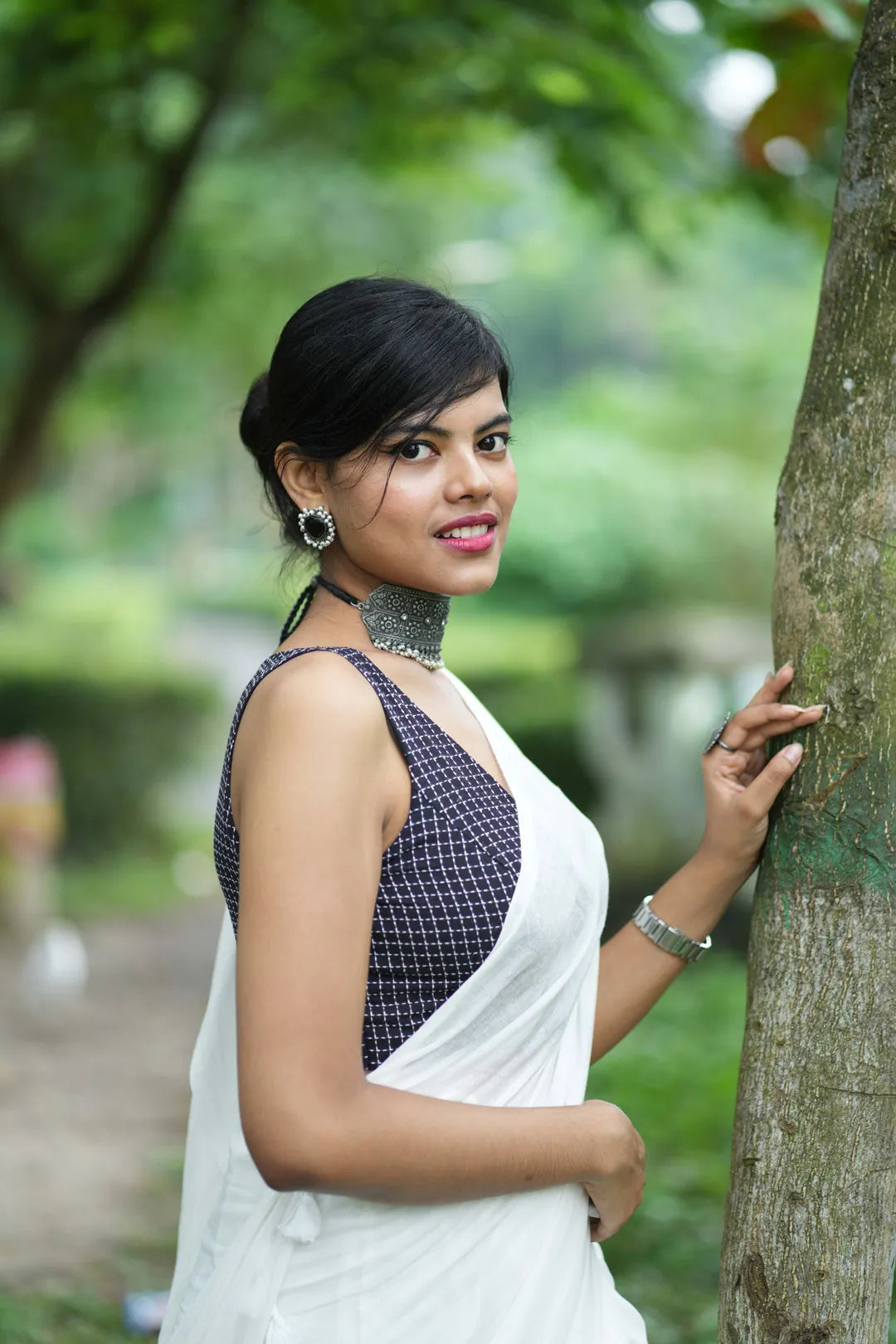 Black and white Sashiko pattern sleeveless blouse - I Love Sarees