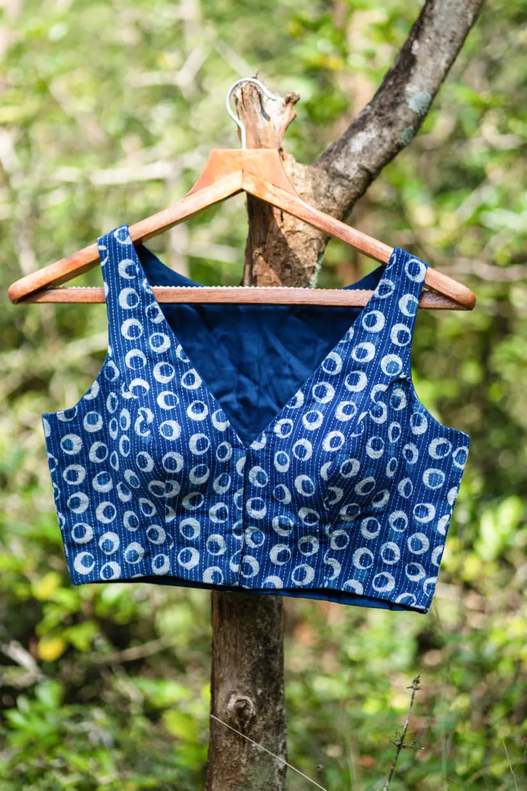 Dark Blue Sleeveless saree - blouse with Polkha dot design - I Love Sarees