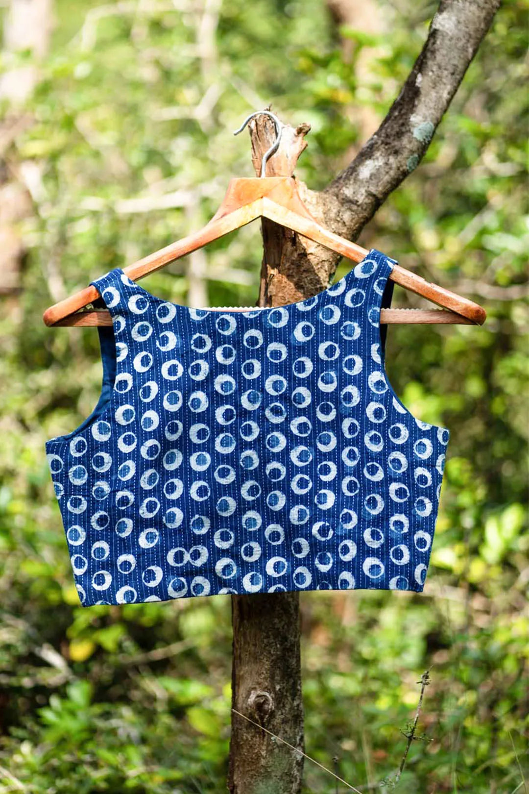 Dark Blue Sleeveless saree - blouse with Polkha dot design - I Love Sarees