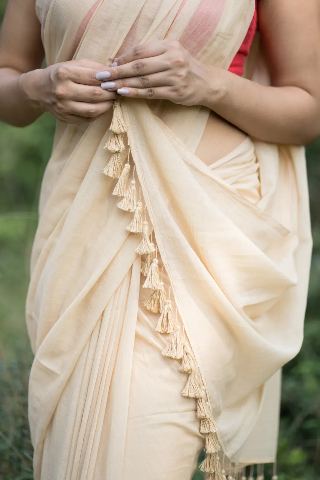 Plain Ivory handloom Cotton Saree with Tassels - I Love Sarees