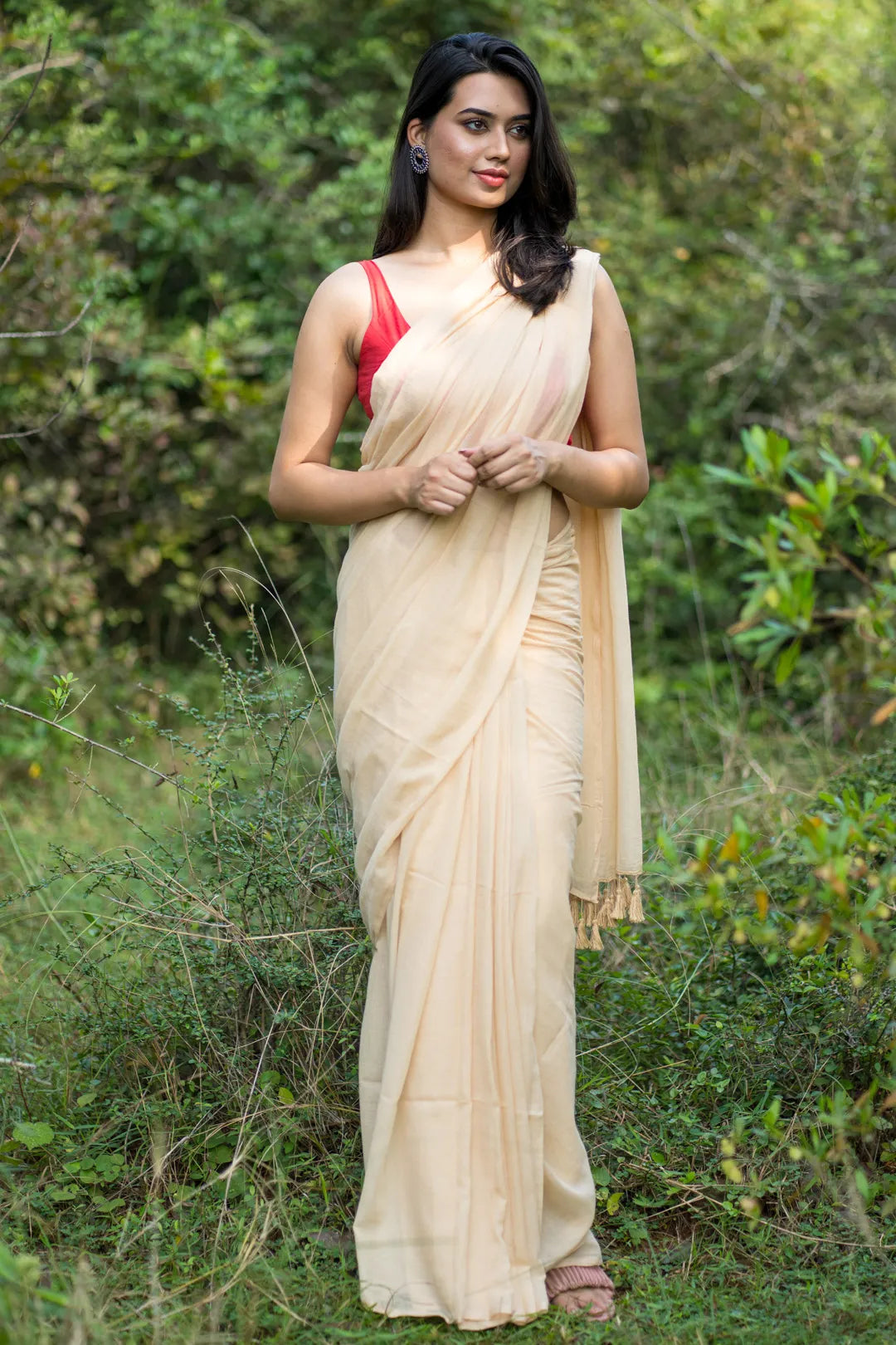 Plain Ivory handloom Cotton Saree with Tassels - I Love Sarees