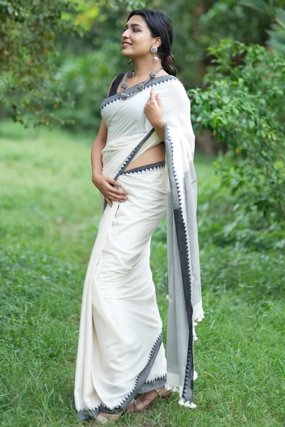 White Saree with Black Border - HandIoom Cotton Saree with white tassels - I Love Sarees