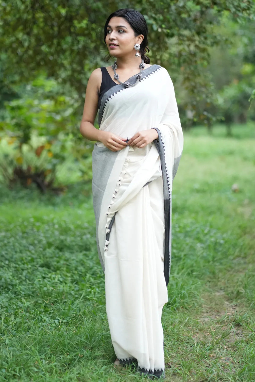 White Saree with Black Border - HandIoom Cotton Saree with white tassels - I Love Sarees