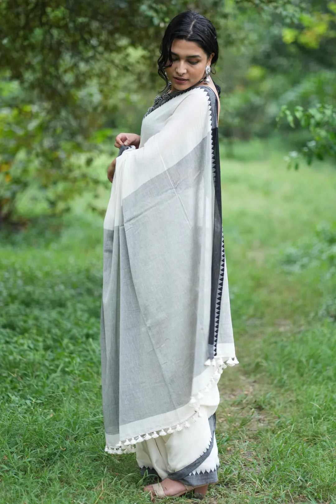 White Saree with Black Border - HandIoom Cotton Saree with white tassels - I Love Sarees