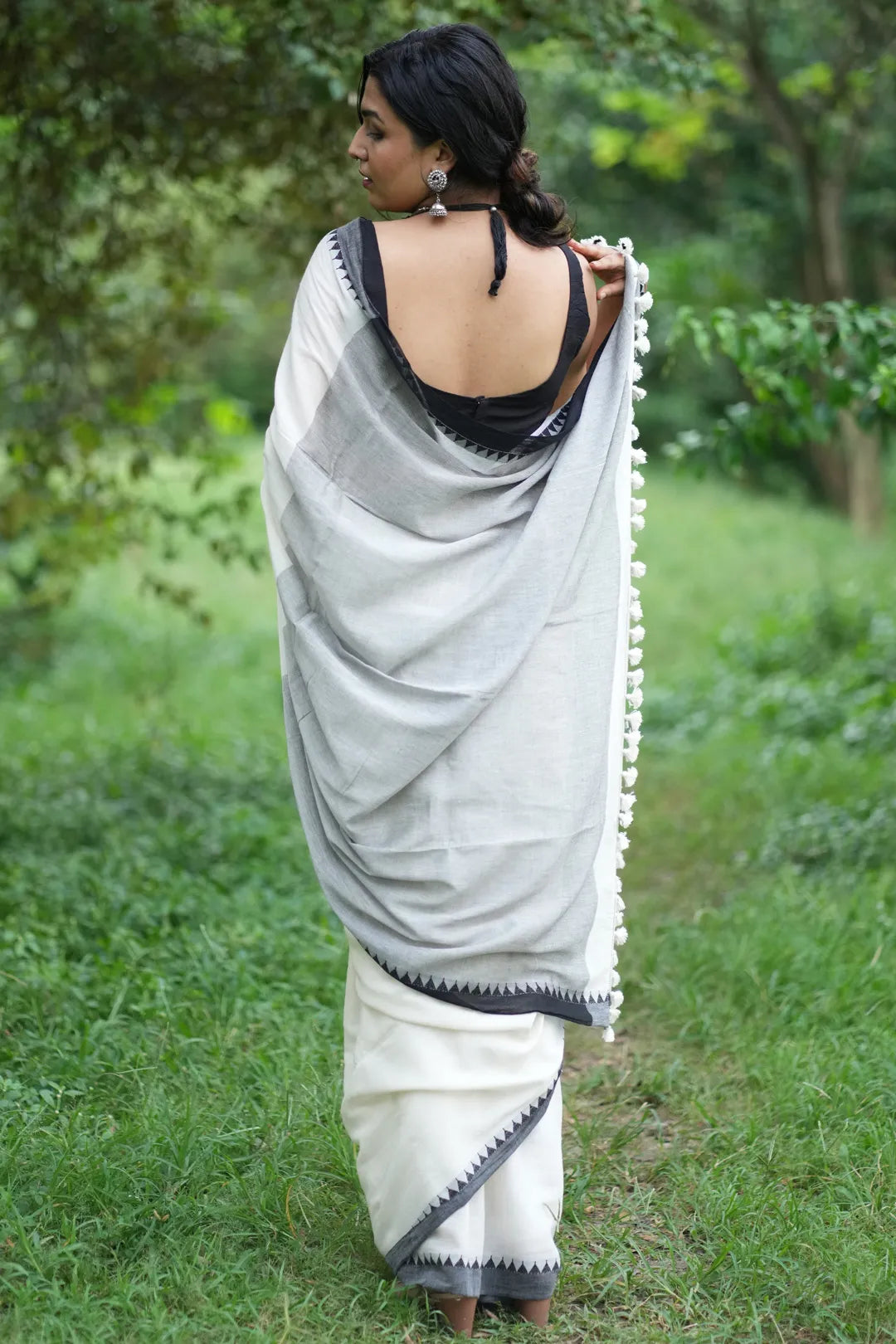 White Saree with Black Border - HandIoom Cotton Saree with white tassels - I Love Sarees