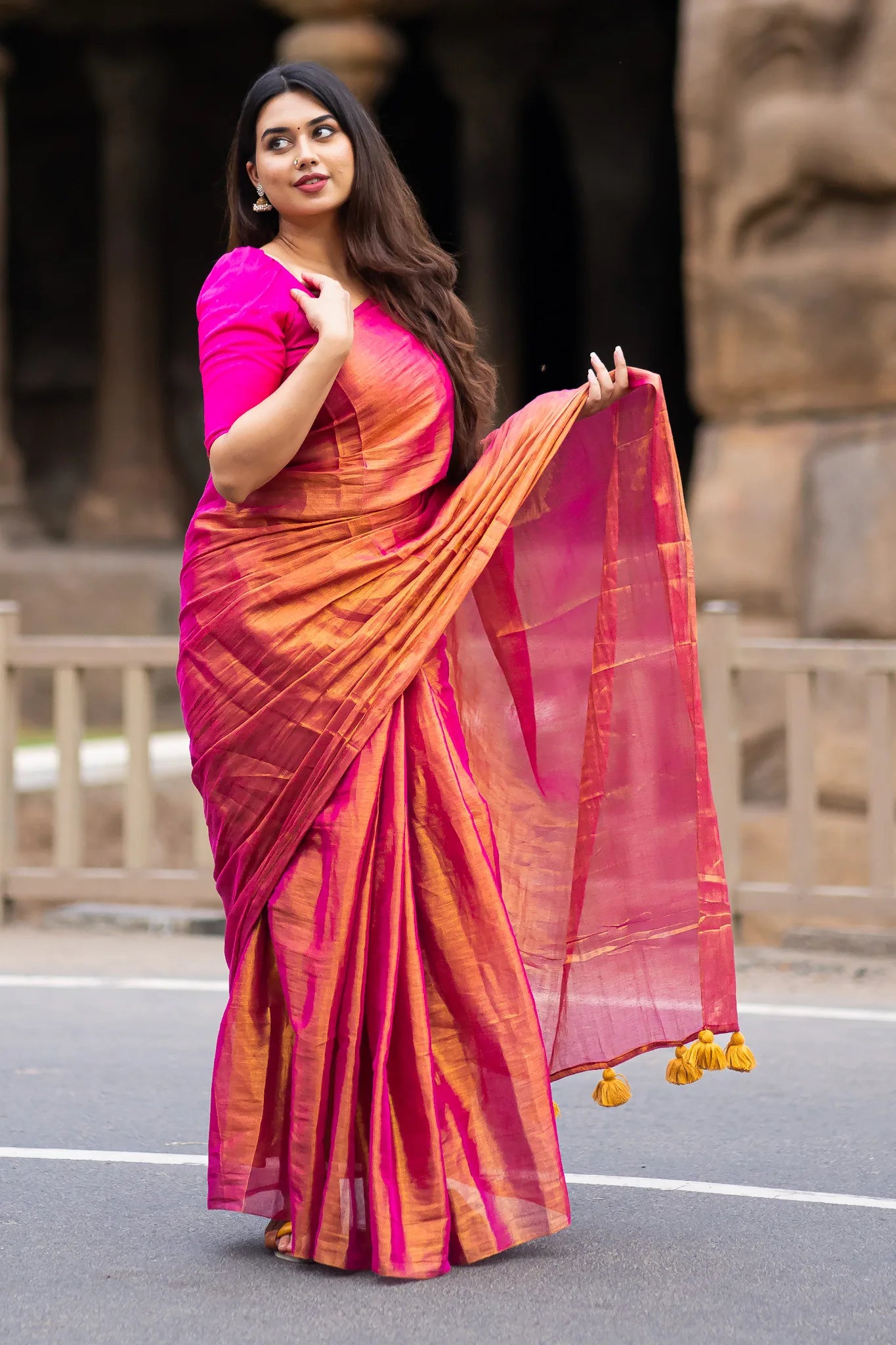 Aashvi-Golden-Pink-Cotton-Tissue-Saree