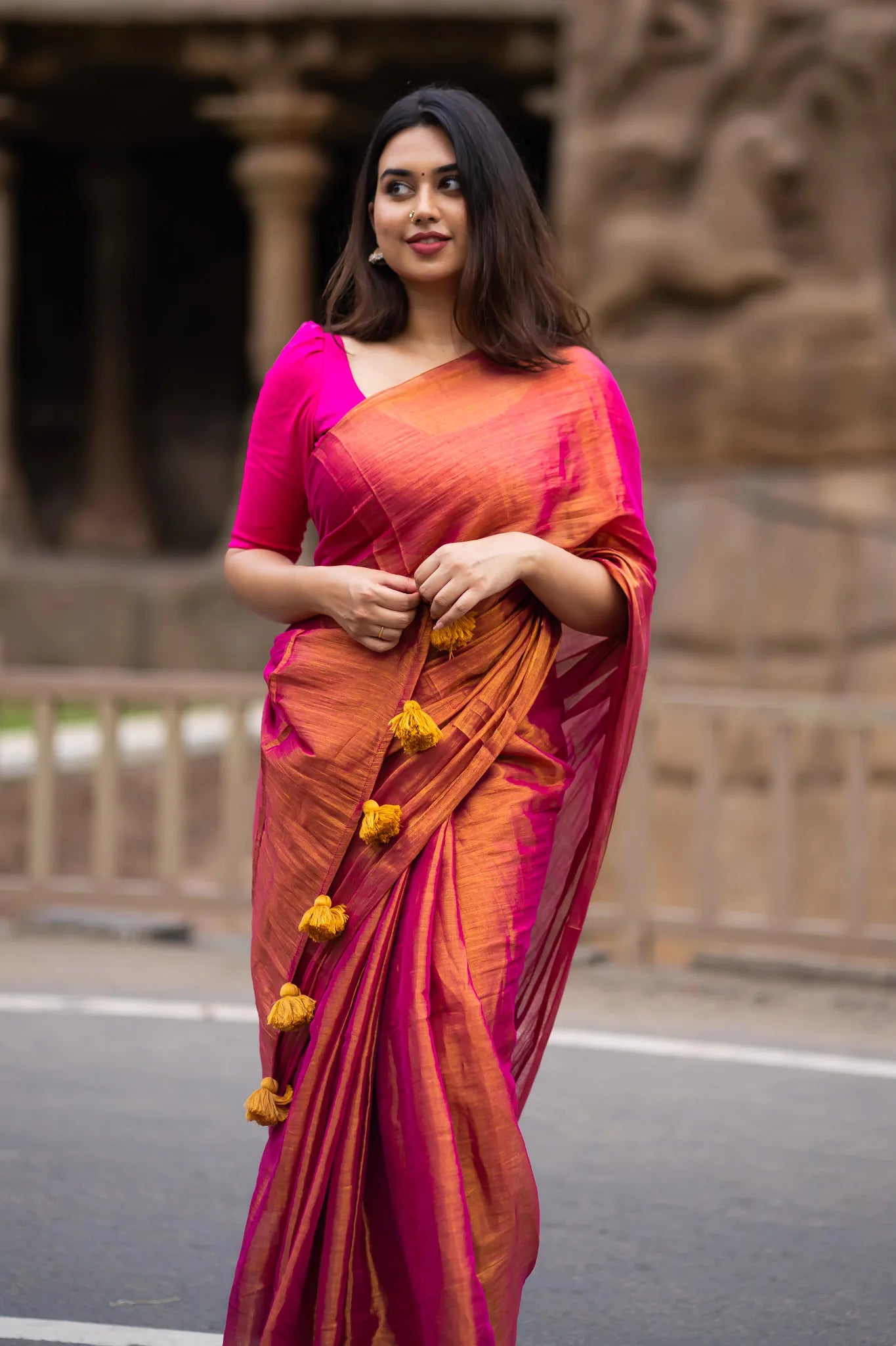 Aashvi-Golden-Pink-Cotton-Tissue-Saree