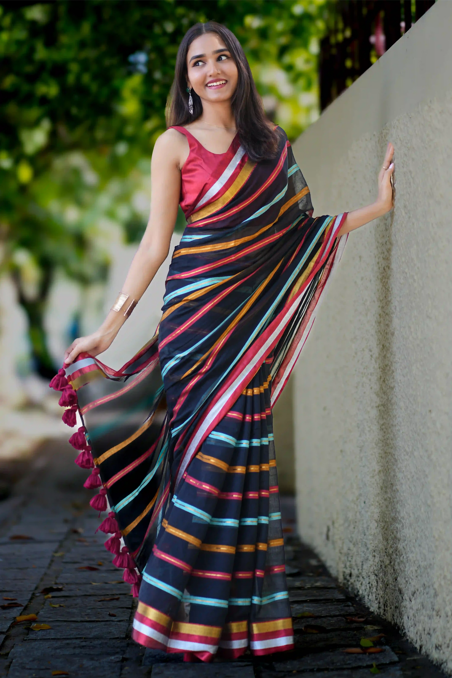 Kaala Viraasat Cotton Zari Saree