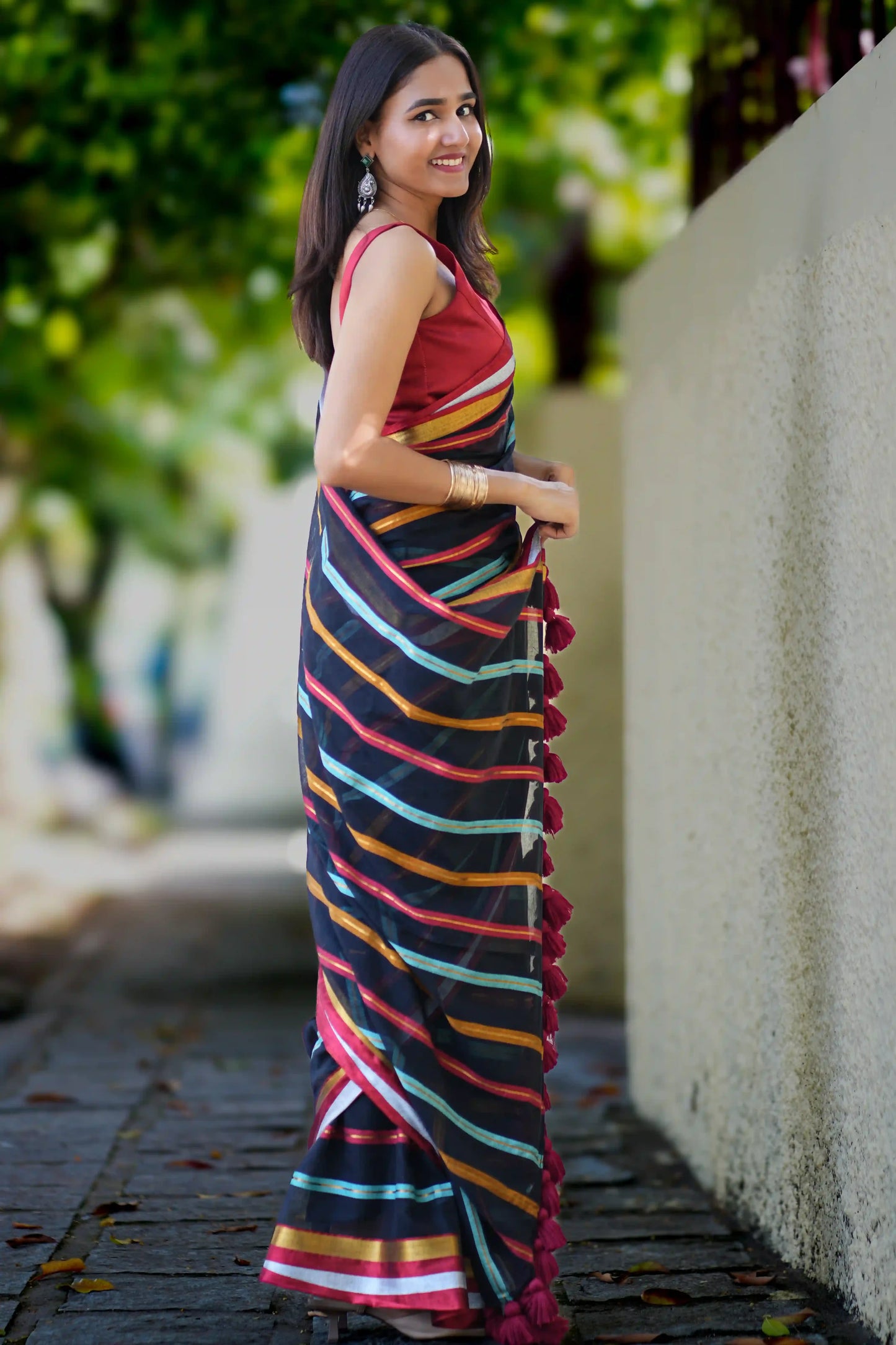 Kaala Viraasat Cotton Zari Saree