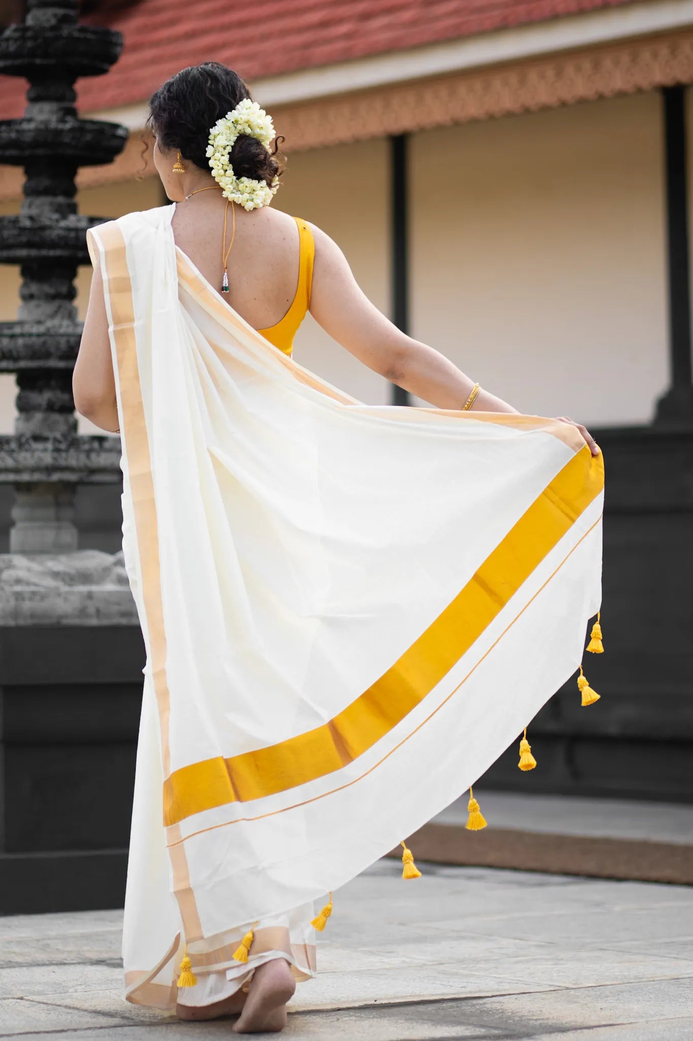 Dhathuvairi Kerala Kasavu Saree