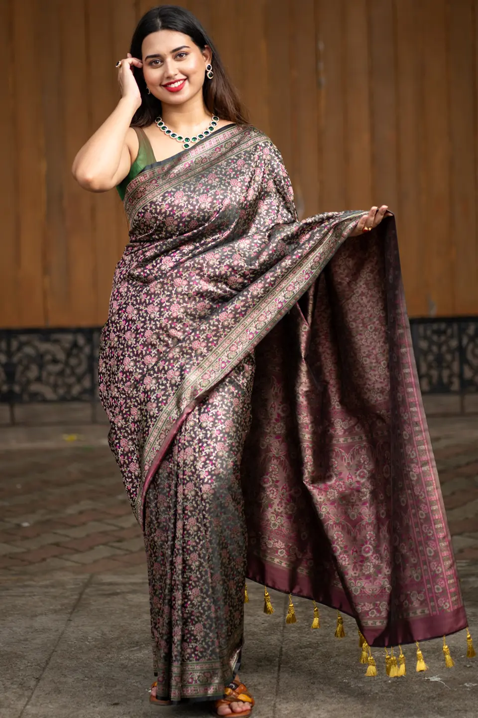 Floral-Black-Jamawar-Katan-Banarasi-Saree-I-Love-Sarees