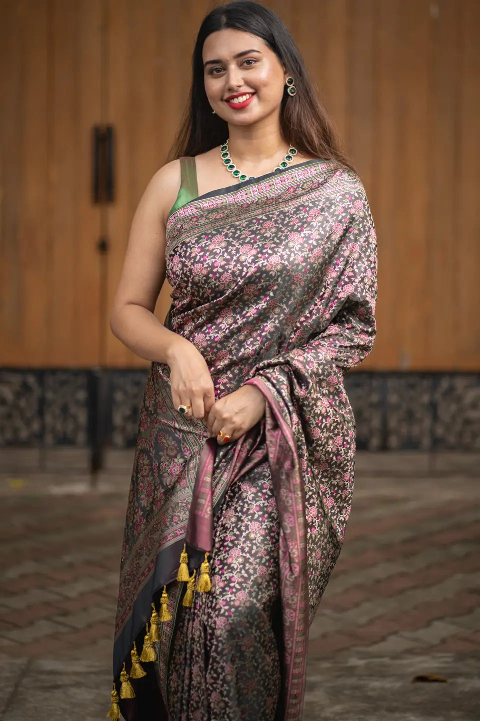 Floral-Black-Jamawar-Katan-Banarasi-Saree-I-Love-Sarees