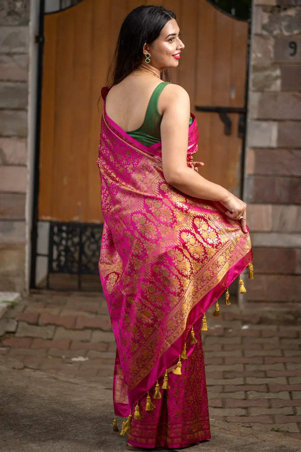 Floral-Pink-Jamawar-Katan-Banarasi-Silk-Saree-I-Love-Sarees
