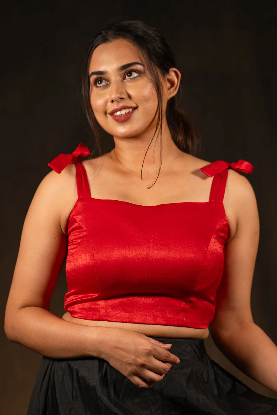 Red-Sleeveless-Knot-Crop-Top-Blouse-For-Saree