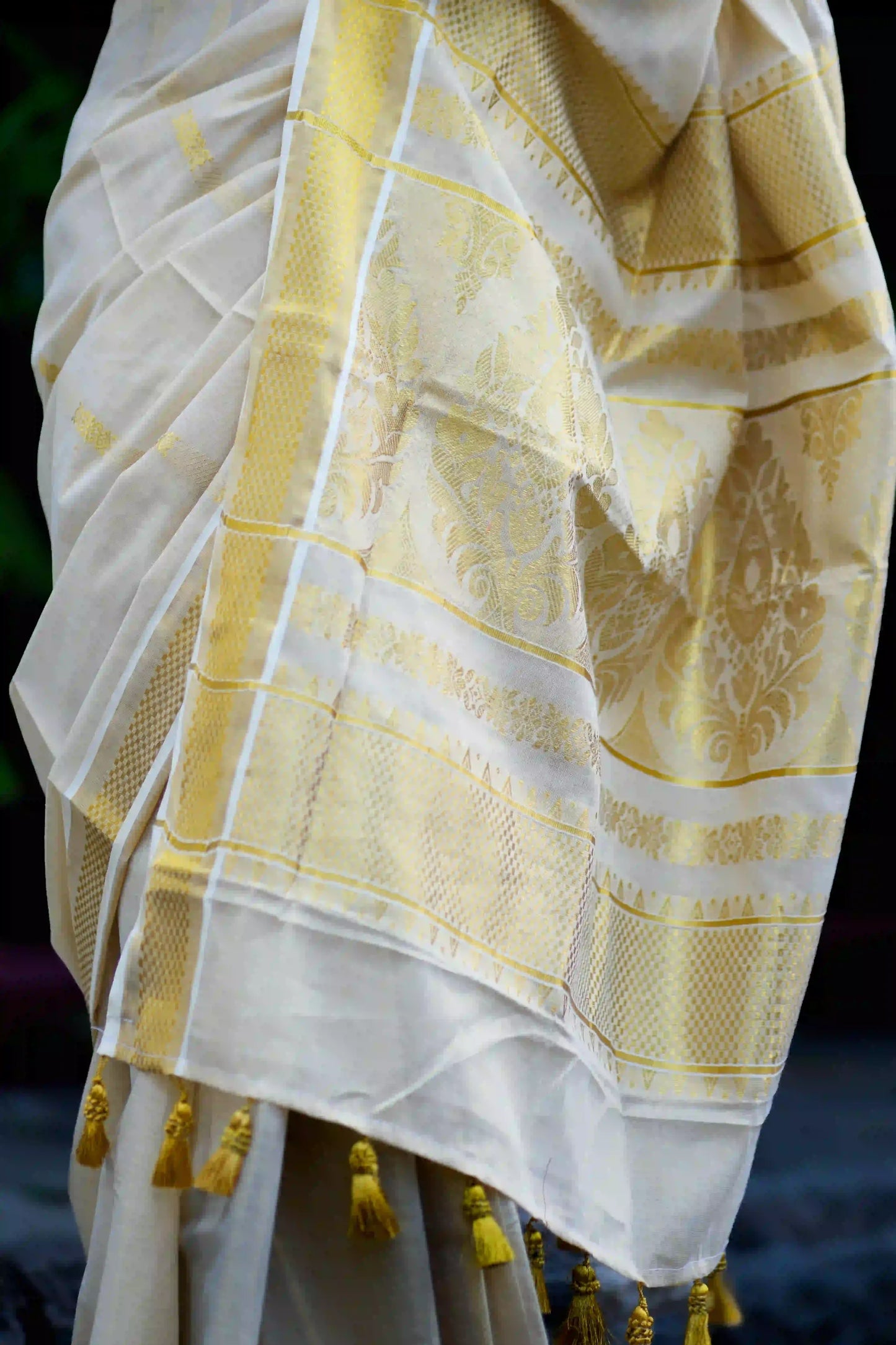 Swasthika Kerala Kasavu Saree