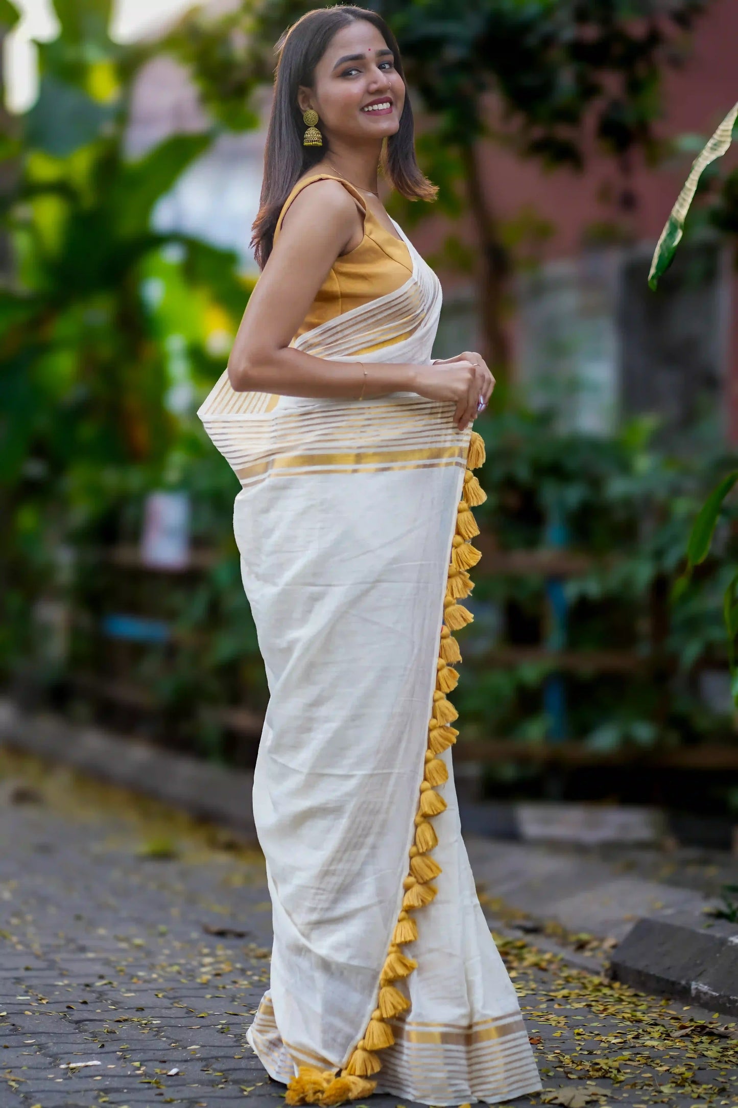 Gilded Calm Cotton Zari Saree