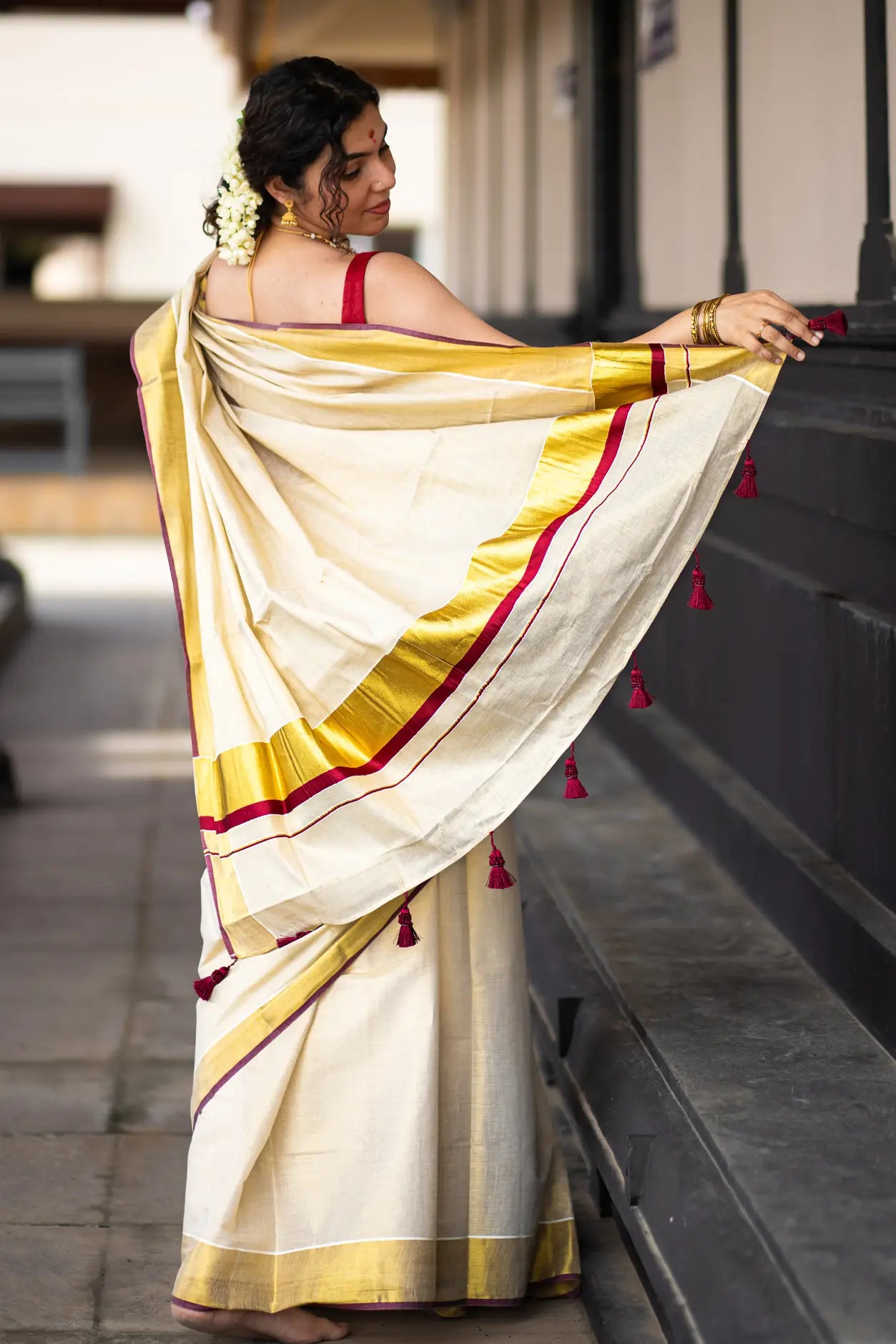 Jaladhi Kerala Kasavu Saree