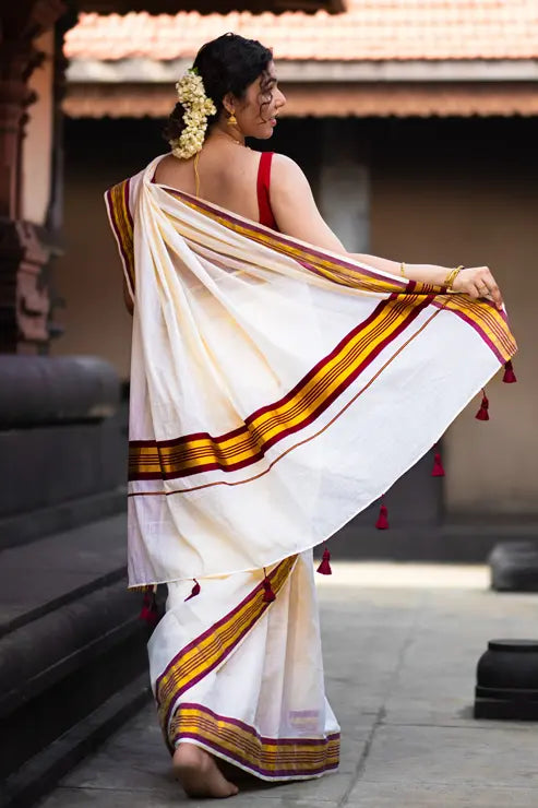 Nisheedhini Kerala Kasavu Saree