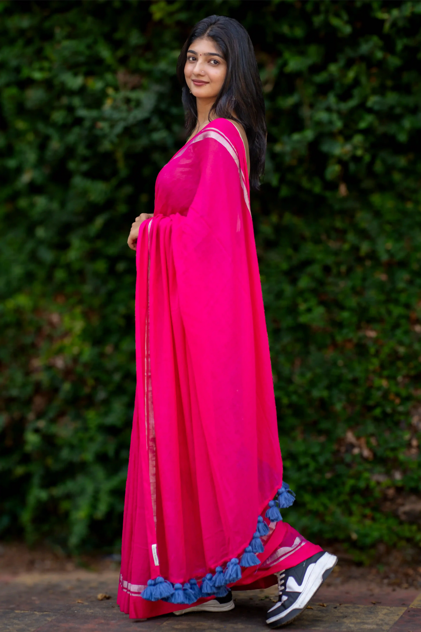 Rani Neela Cotton Zari Saree