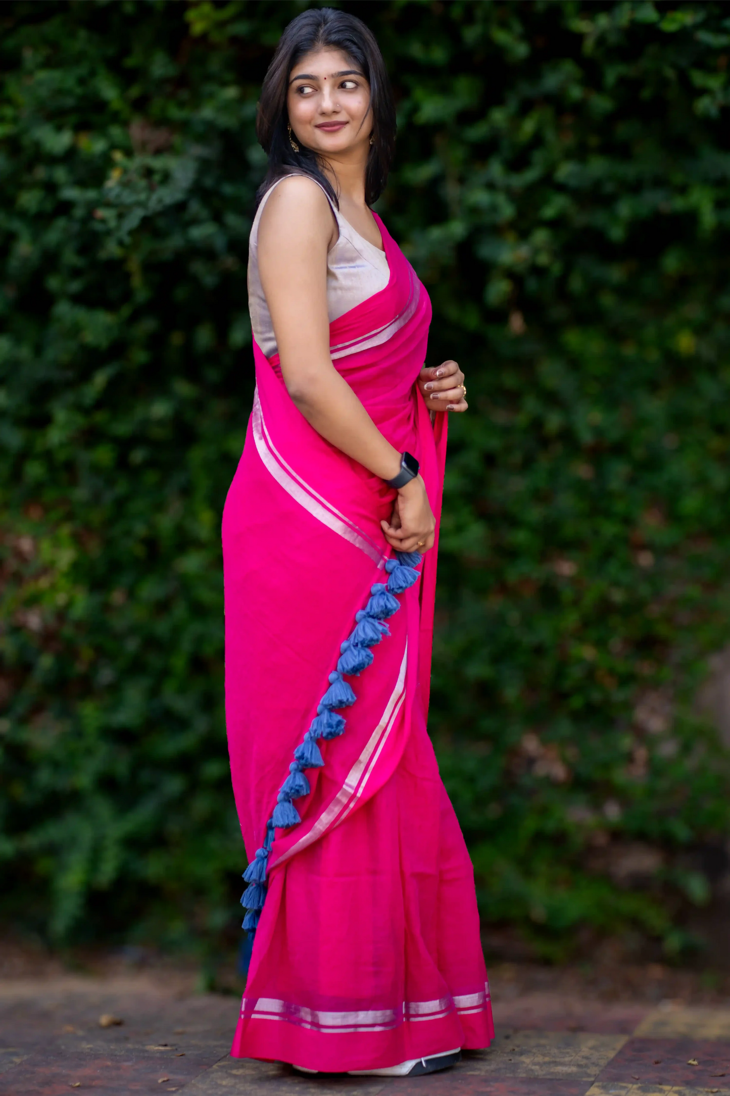 Rani Neela Cotton Zari Saree