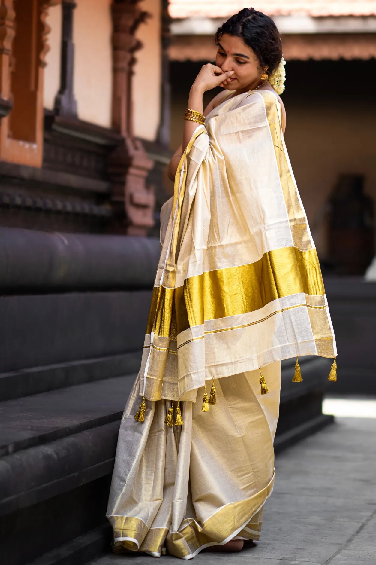 Sumukhi Kerala Kasavu Saree