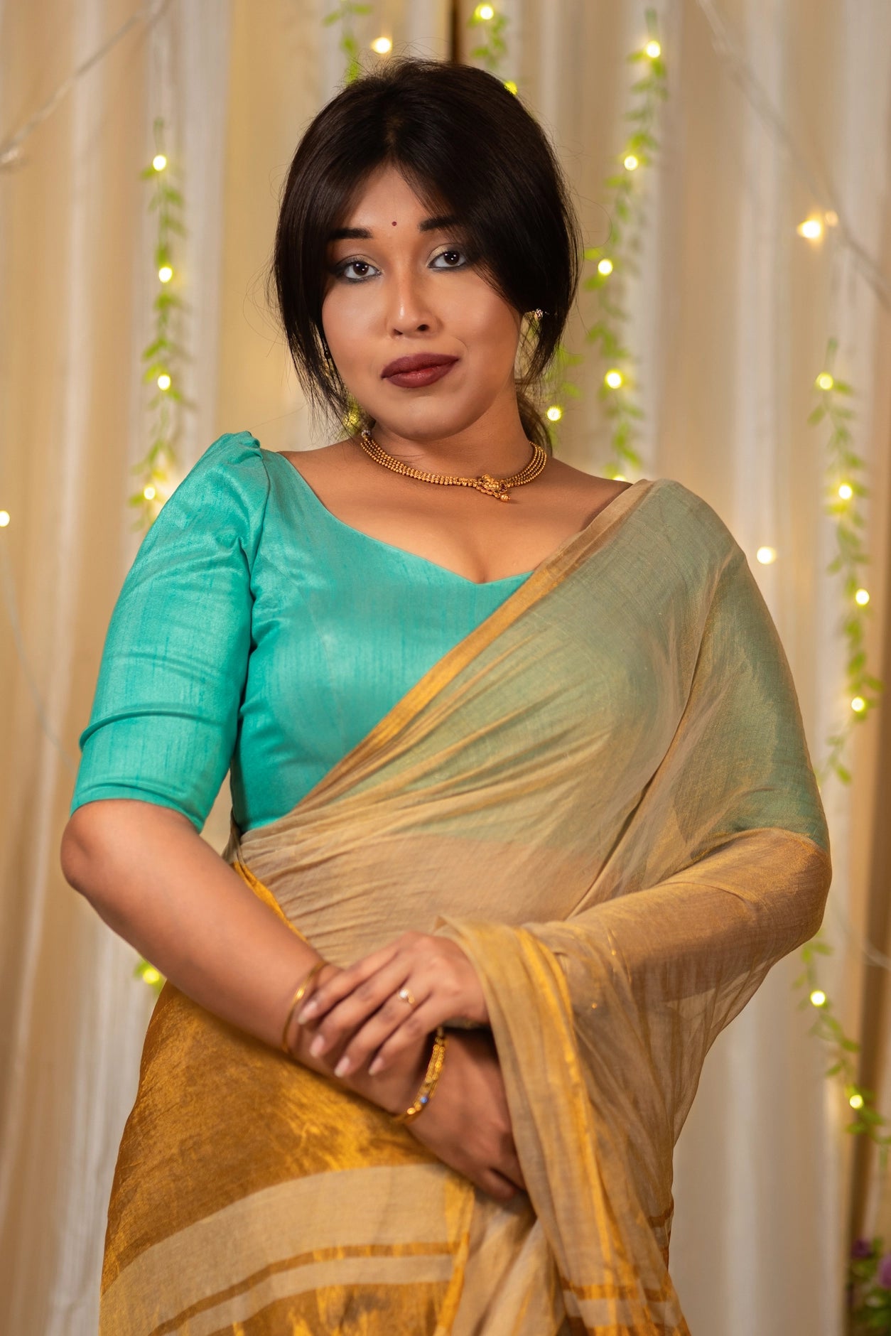 Teal-Green-Traditional-Puff-Sleeve-Blouse-for-Saree