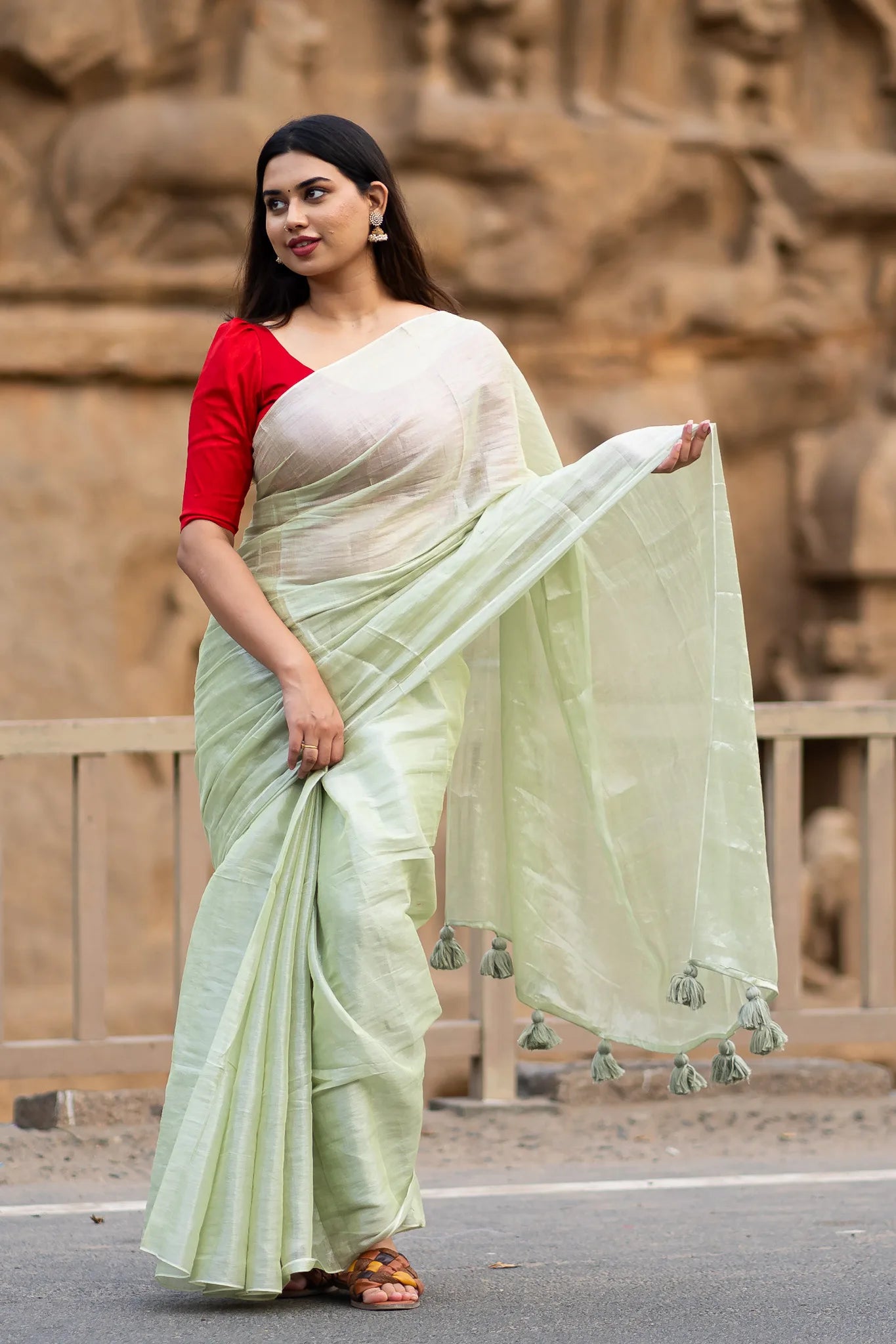 Urmi-Silver-Tissue-Cotton-Saree