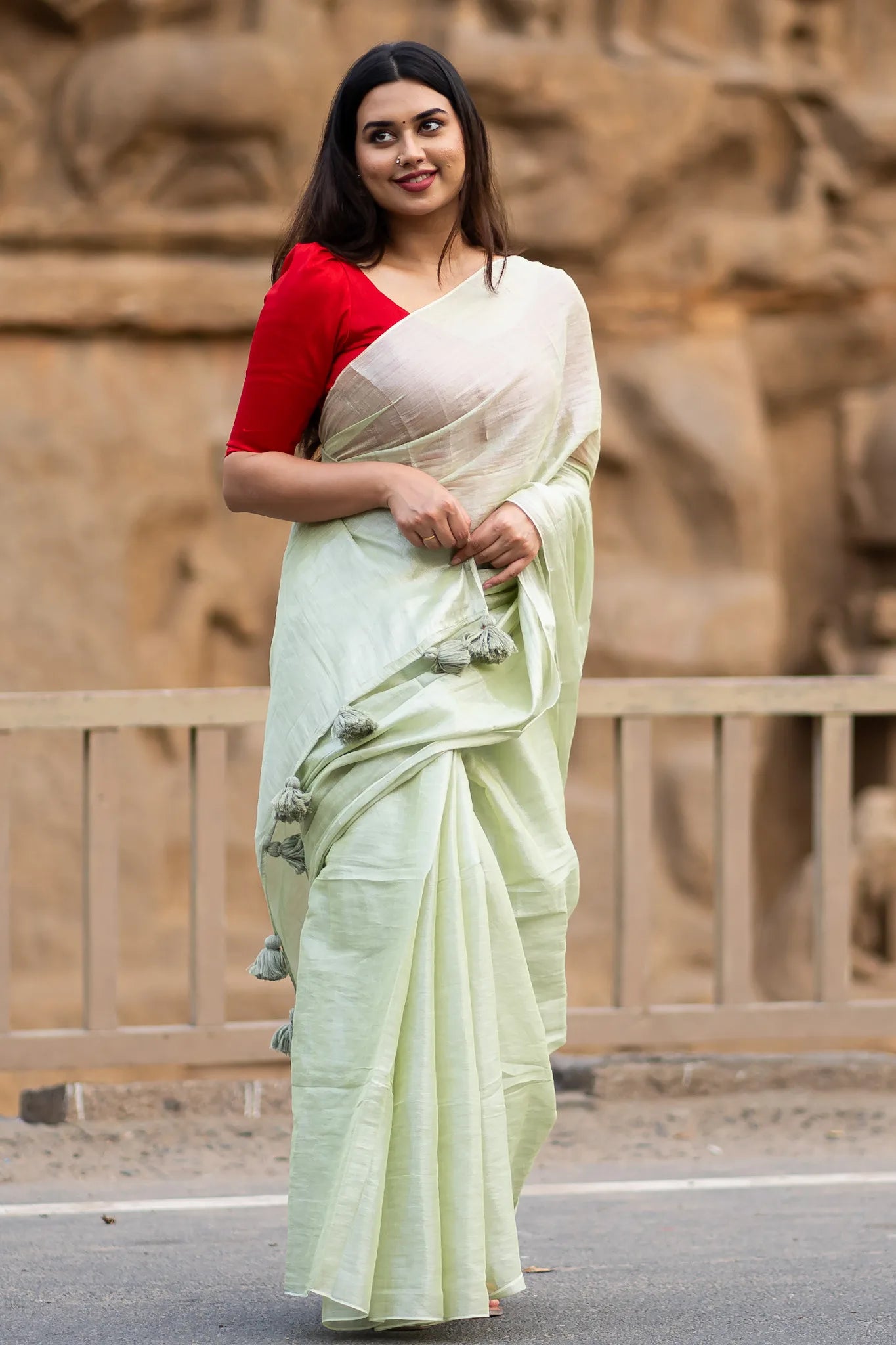 Urmi-Silver-Tissue-Cotton-Saree