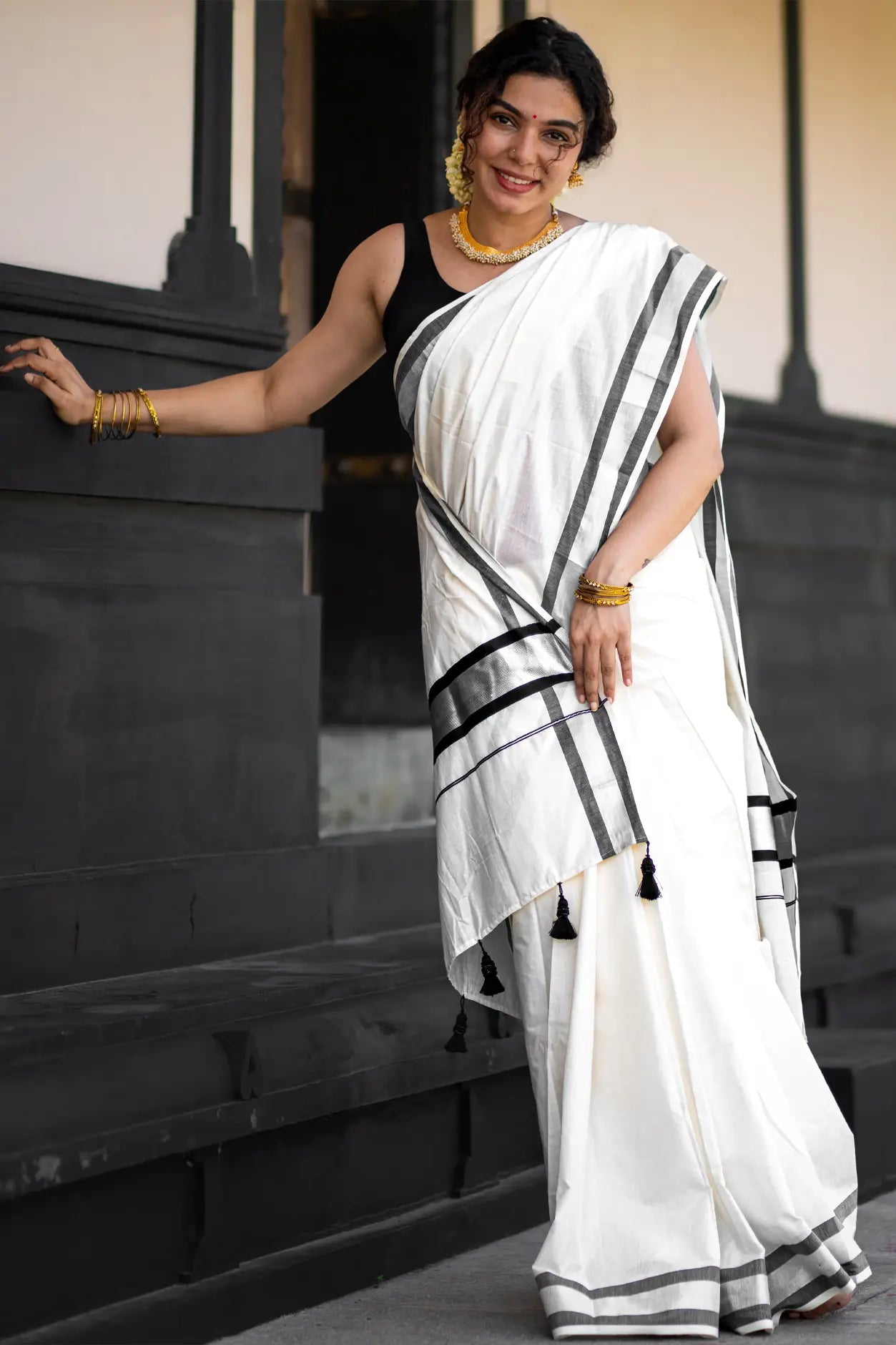 Yavanika Kerala Kasavu Saree