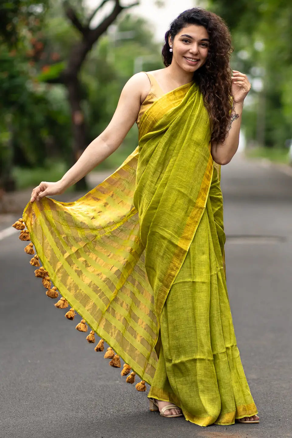 Cypress Charm Linen Saree