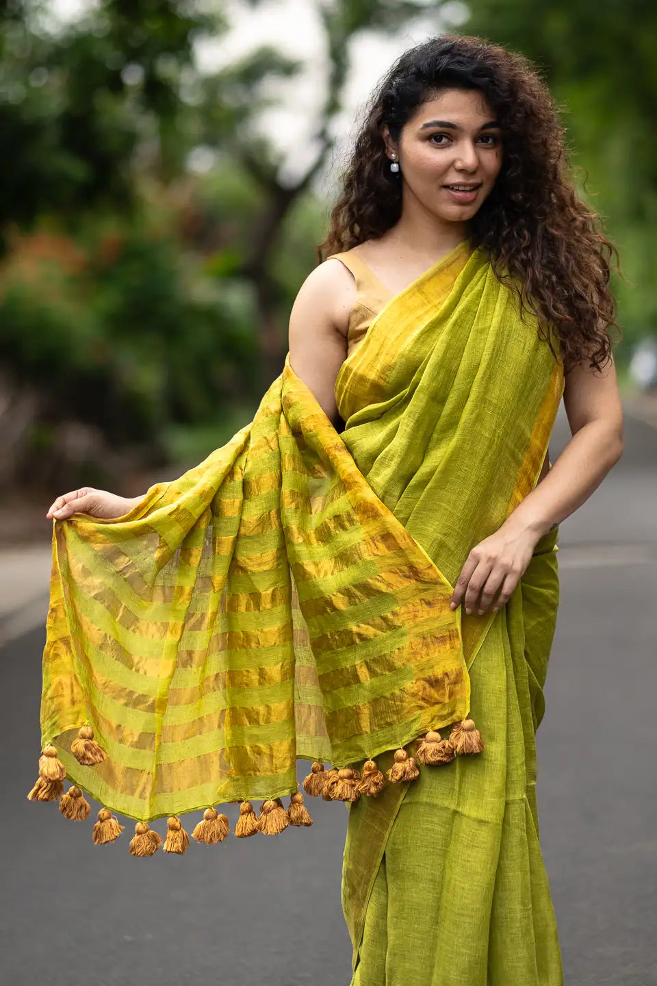 Cypress Charm Linen Saree